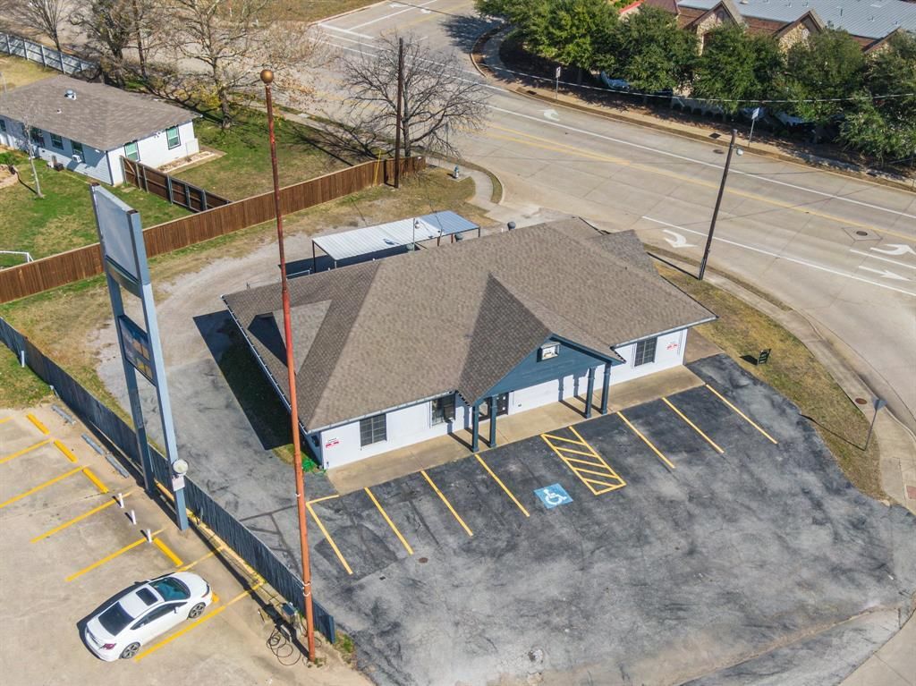525 E Main St, Midlothian, TX 76065